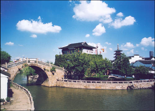 Suzhou_Private_Tour_Suzhou_Travel_Guide_Suzhou_Maple_Bridge.jpg