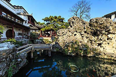 Huanxiu Villa (Mountain Villa with Embracing Beauty)