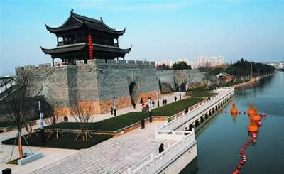 Loumen Gate