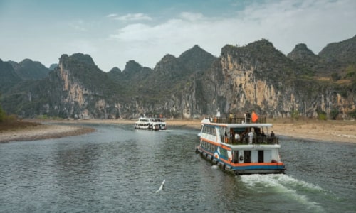 China Adventure Trip: Cultural Highlights & Yangtze River Cruise