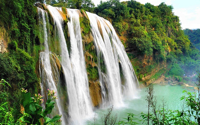 Huangguoshu_Waterfall2.jpg