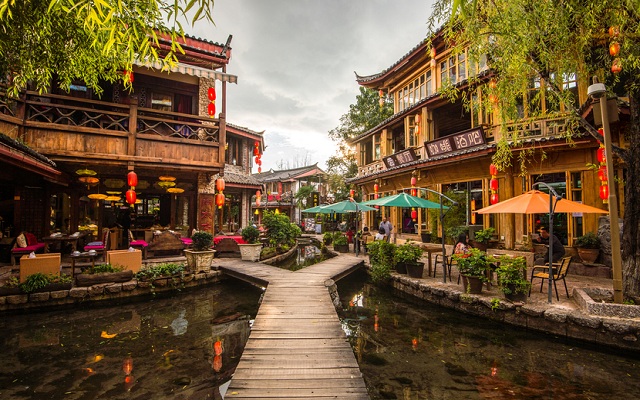 Lijiang_Shuhe_Old_Town.jpg