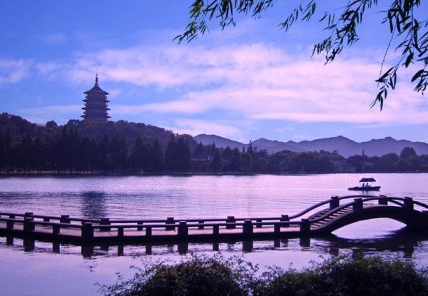 Hangzhou_Tours_Hangzhou_Tour_Guide_Travel_To_Hangzhou_Hangzhou_Day_Trip_Hangzhou_Highlights_West_Lake_And_Leifeng_Pagoda