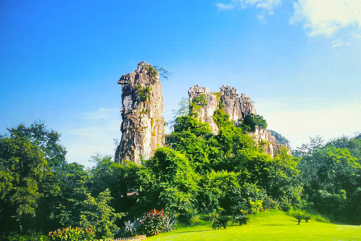 Guilin_Tours_Guilin_Travel_Guide_Guilin_Tour_Operator_Guilin_Highlights_Seven_Star_Peak.jpg