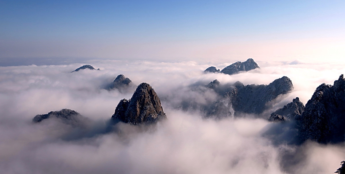 Huangshan_Private_Tours_Huangshan_Travel_Guide_Mt_Huang_Tours_Huangshan_Highlights_Yellow_Mountain_03.jpg