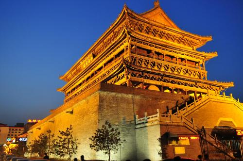 Suzhou_China_Silk_Road_Culture_Xian_Bell_Tower.jpg