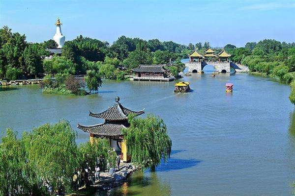 Suzhou side tour suzhou yangzhou tour yangzhou attractions Slender West Lake.jpg