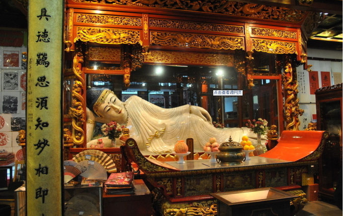 Jade Buddha Temple.jpg