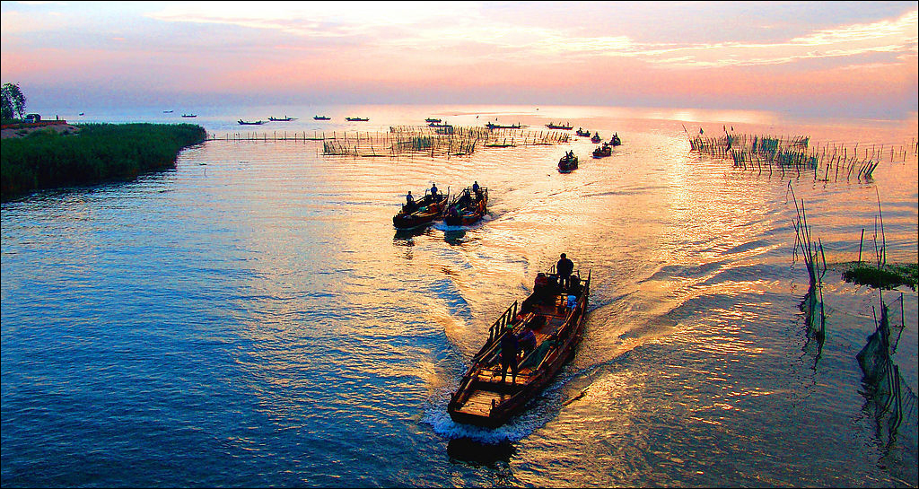 Suzhou_Taihu_Lake_Park1.jpg