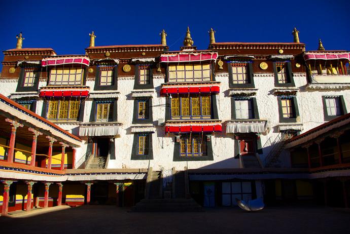 Drepung_Monastery.jpg