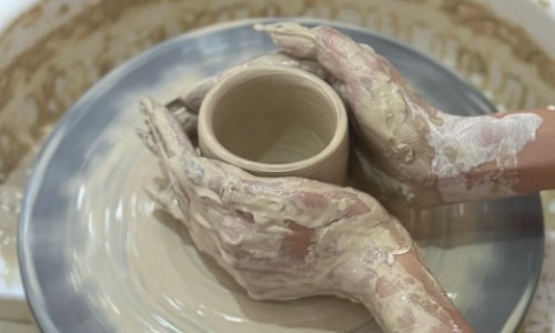 Shaping-on-the-Pottery-Wheel-suzhou