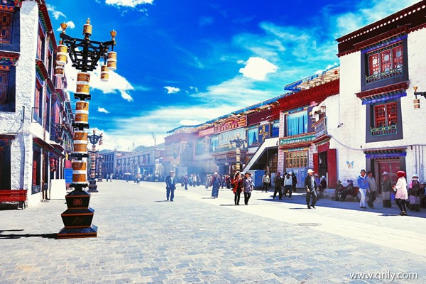 Lhasa-Barkhor-Street