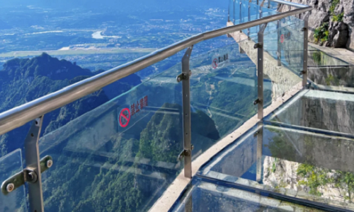 glass-skywalk