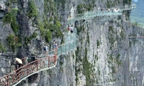 glass-skywalks
