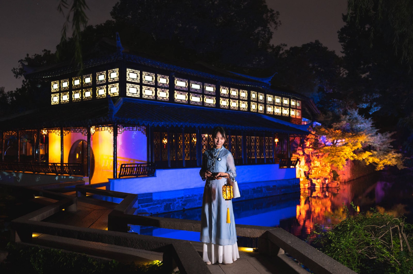 Humble Administrator’s Garden Night Tour